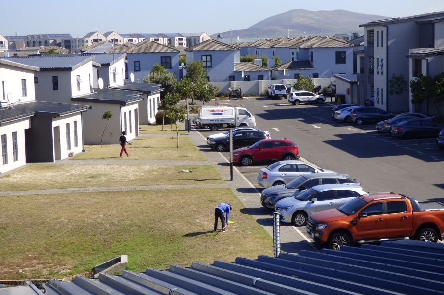 2 Bedroom Property for Sale in Parklands North Western Cape